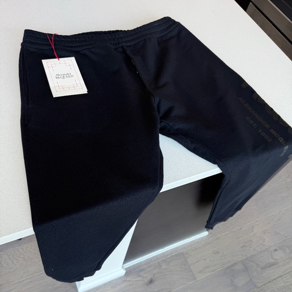 Alexander McQueen - BRAND NEW - logo - name print sweat pants - Picture 2 of 12